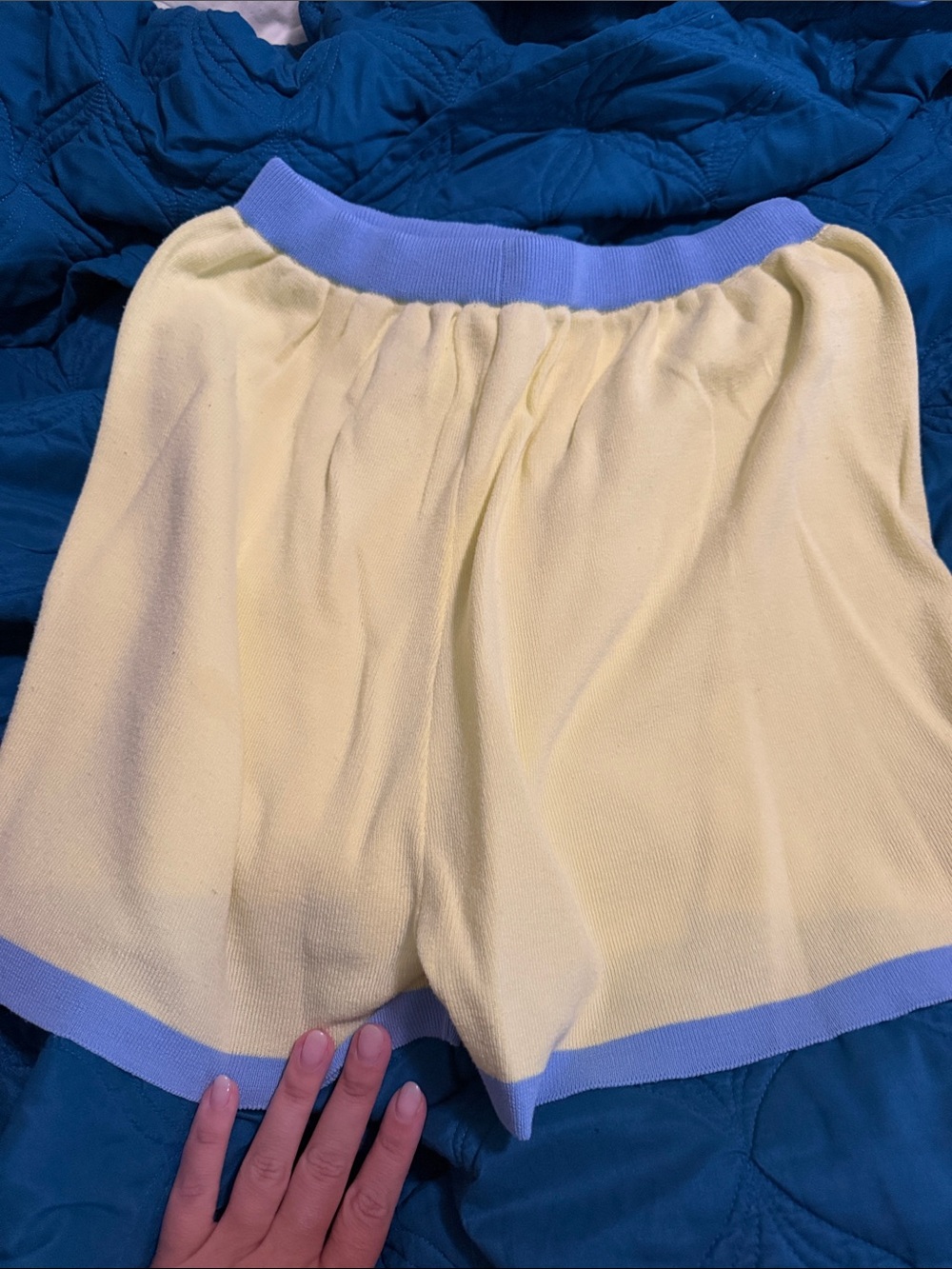 Amazon Essentials Pale Yellow Knit Lounge Shorts with Lavender Trim
